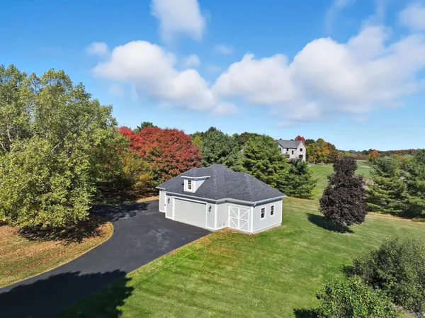 $1,795,000 | 6 Luke Lane, Shelburne, VT 05482