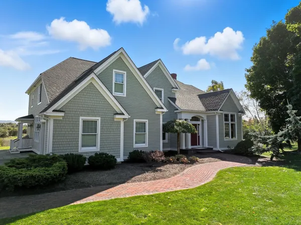 $1,795,000 | 6 Luke Lane, Shelburne, VT 05482