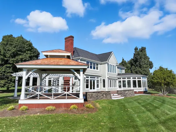 $1,795,000 | 6 Luke Lane, Shelburne, VT 05482