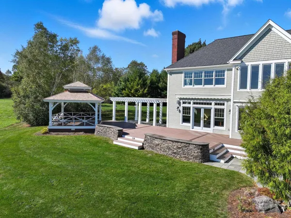 $1,795,000 | 6 Luke Lane, Shelburne, VT 05482