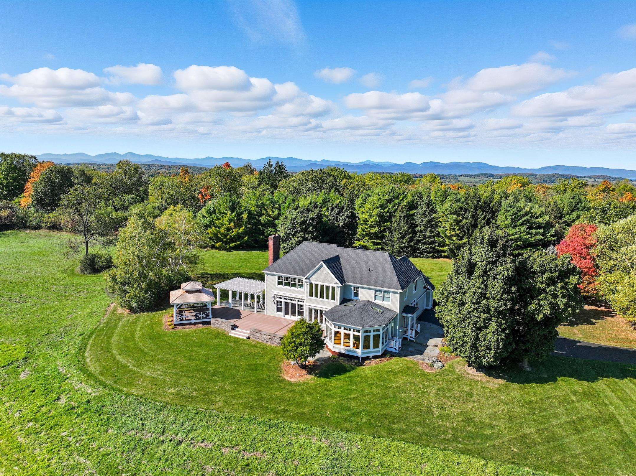 6 Luke Lane Shelburne, VT 05482 - Photo 9 of 36