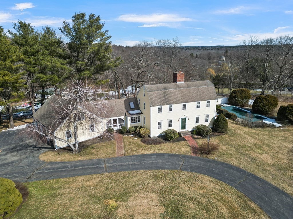 61 Wenham Road Topsfield, MA 01983 - Photo 1 of 42 Gallery Image 1