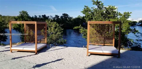 $639,000 | 16385 Biscayne Boulevard, Unit 1019, North Miami Beach, FL 33160