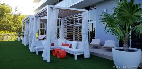 $639,000 | 16385 Biscayne Boulevard, Unit 1019, North Miami Beach, FL 33160