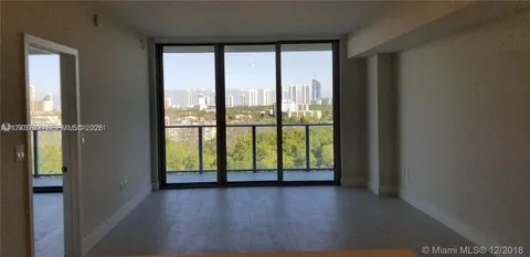 $639,000 | 16385 Biscayne Boulevard, Unit 1019, North Miami Beach, FL 33160