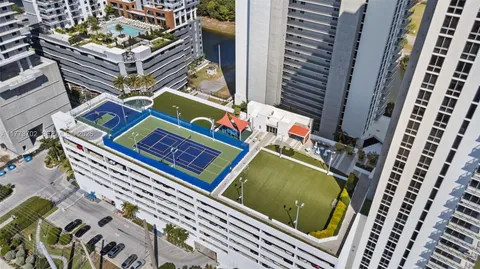 $639,000 | 16385 Biscayne Boulevard, Unit 1019, North Miami Beach, FL 33160