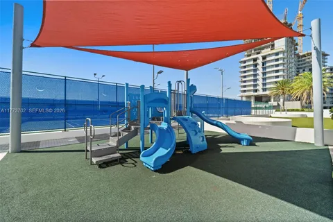 $639,000 | 16385 Biscayne Boulevard, Unit 1019, North Miami Beach, FL 33160