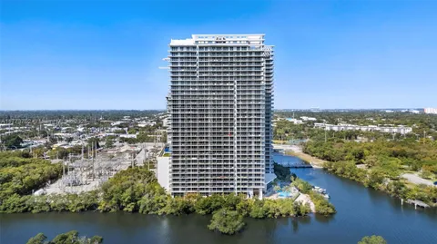 $648,000 | 16385 Biscayne Boulevard, Unit 1019, North Miami Beach, FL 33160