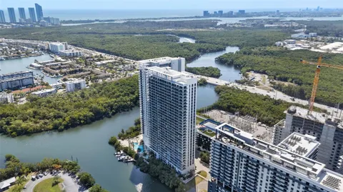 $639,000 | 16385 Biscayne Boulevard, Unit 1019, North Miami Beach, FL 33160