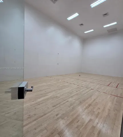 $648,000 | 16385 Biscayne Boulevard, Unit 1019, North Miami Beach, FL 33160