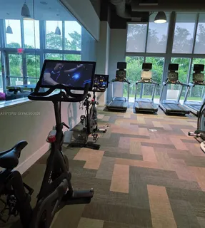 $639,000 | 16385 Biscayne Boulevard, Unit 1019, North Miami Beach, FL 33160