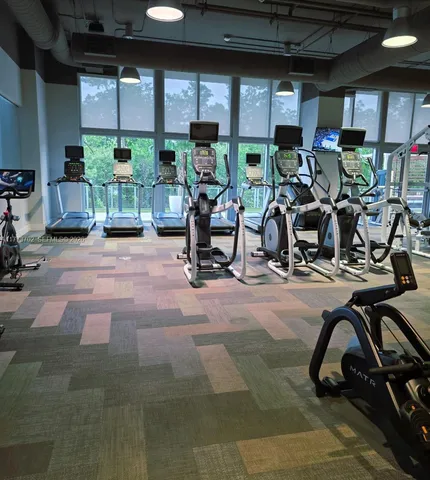 $648,000 | 16385 Biscayne Boulevard, Unit 1019, North Miami Beach, FL 33160