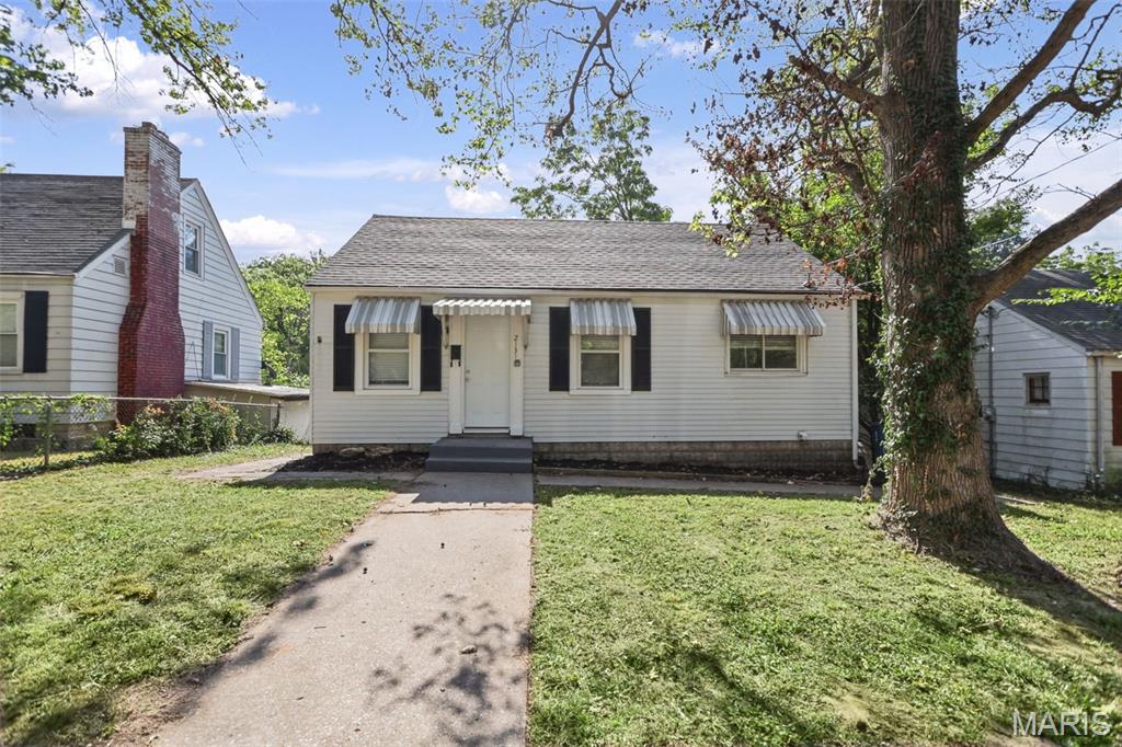 2131 Brown Street Alton, IL 62002 - Photo 2 of 22 Gallery Image 2