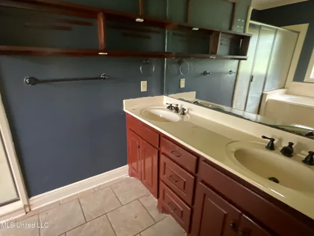 $279,900 | 221 Pearlie Owens Drive, Byram, MS 39272