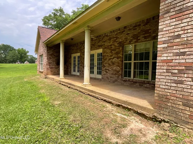 $279,900 | 221 Pearlie Owens Drive, Byram, MS 39272