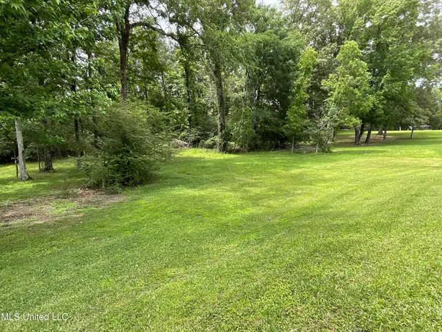 $279,900 | 221 Pearlie Owens Drive, Byram, MS 39272