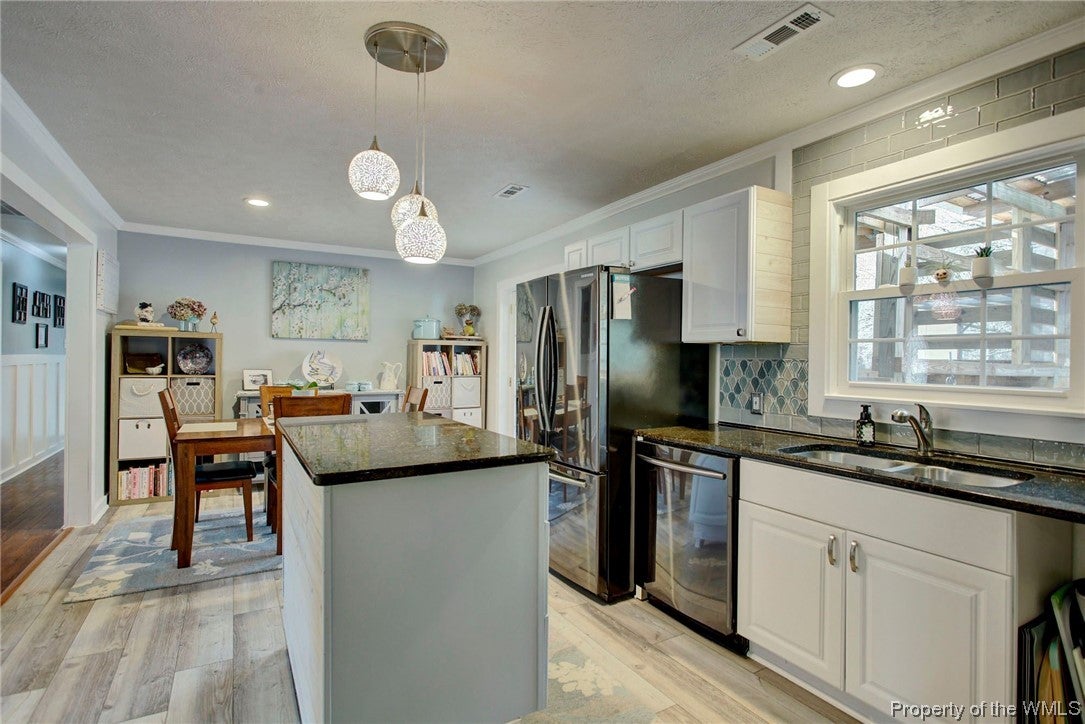 9374 Marlfield Road Gloucester, VA 23061 - Photo 13 of 42 Gallery Image 13