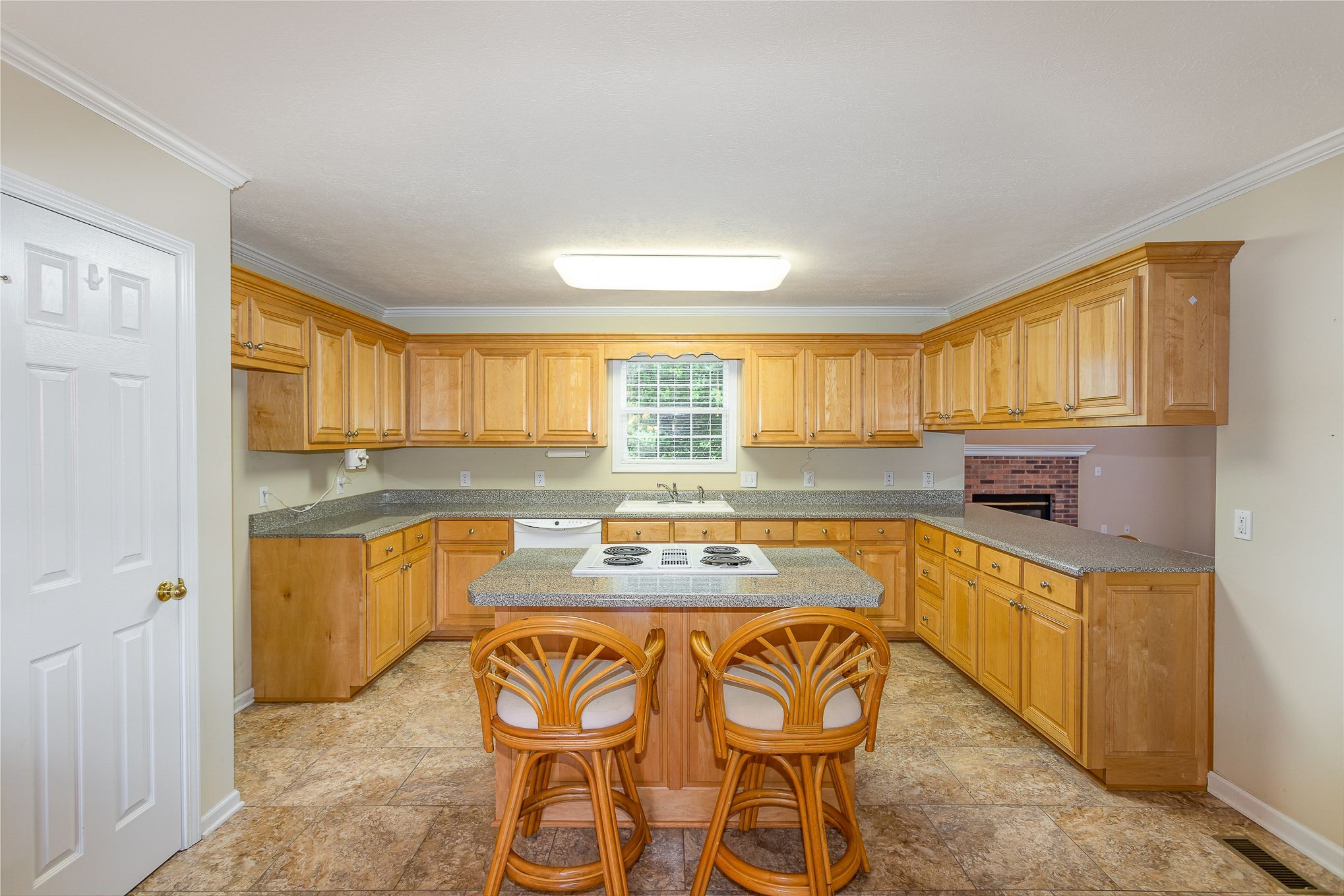 1107 Abbey Road Columbia, TN 38401 - Photo 3 of 30 Gallery Image 3