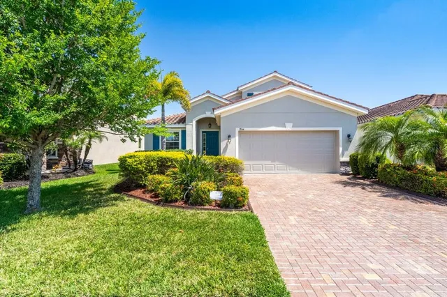 $3,795 | 2844 Esmeralda Drive, Sarasota, FL 34243