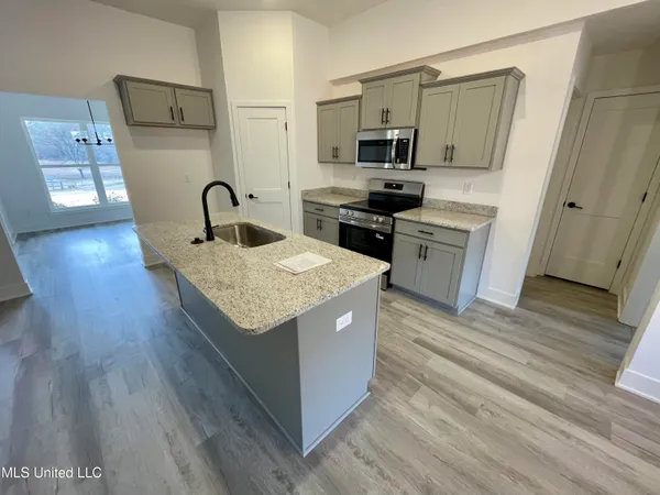 $373,800 | 214 Farley Road, Byhalia, MS 38611