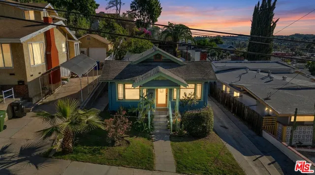 $3,200 | 6180 Oak Crest Way, Los Angeles, CA 90042
