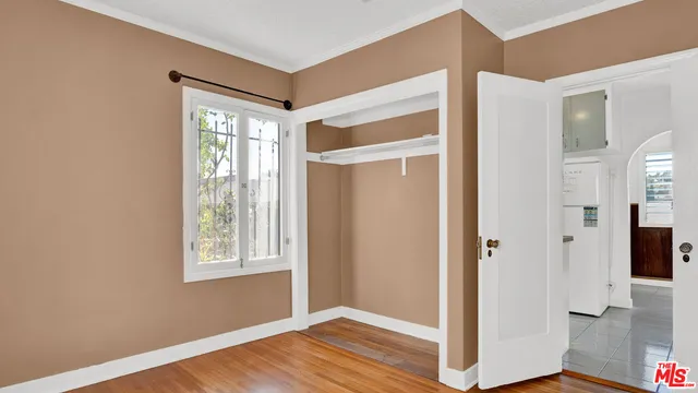 $3,200 | 6180 Oak Crest Way, Los Angeles, CA 90042