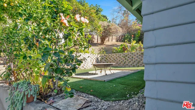 $3,200 | 6180 Oak Crest Way, Los Angeles, CA 90042