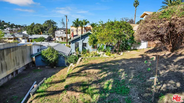 $3,200 | 6180 Oak Crest Way, Los Angeles, CA 90042