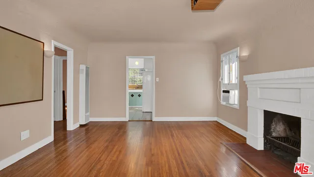 $3,200 | 6180 Oak Crest Way, Los Angeles, CA 90042