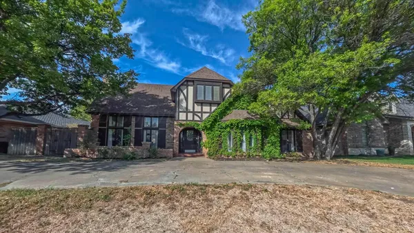 $670,000 | 3504 Goodfellow Lane, Amarillo, TX 79121