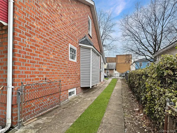 $1,225,000 | 110-37 172nd Street | Jamaica