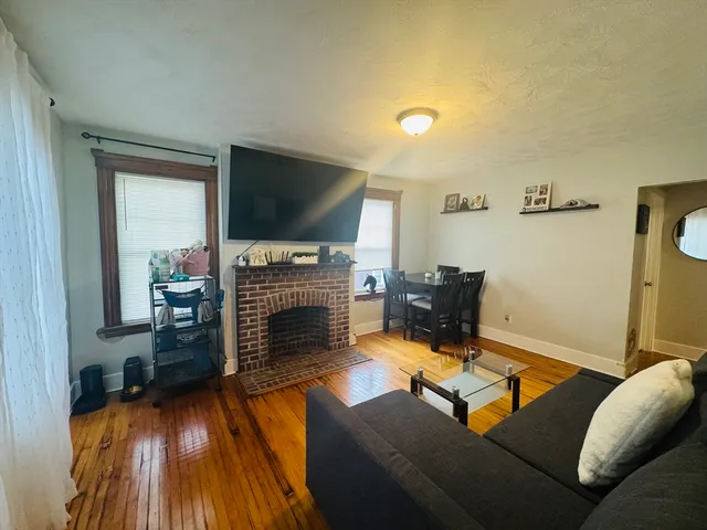 $549,900 | 5 Wakefield Street, Worcester, MA 01605