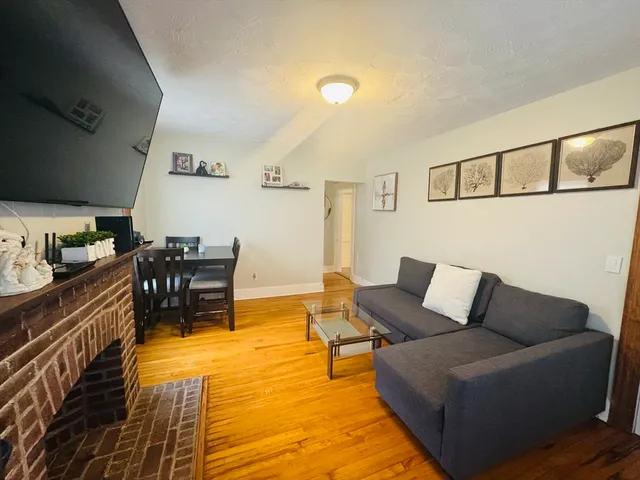 $549,900 | 5 Wakefield Street, Worcester, MA 01605