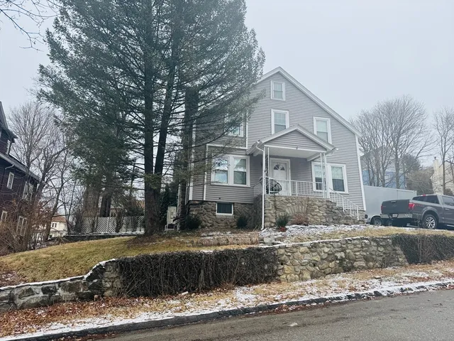 $549,900 | 5 Wakefield Street, Worcester, MA 01605