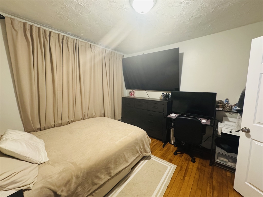 5 Wakefield Street Worcester, MA 01605 - Photo 4 of 21