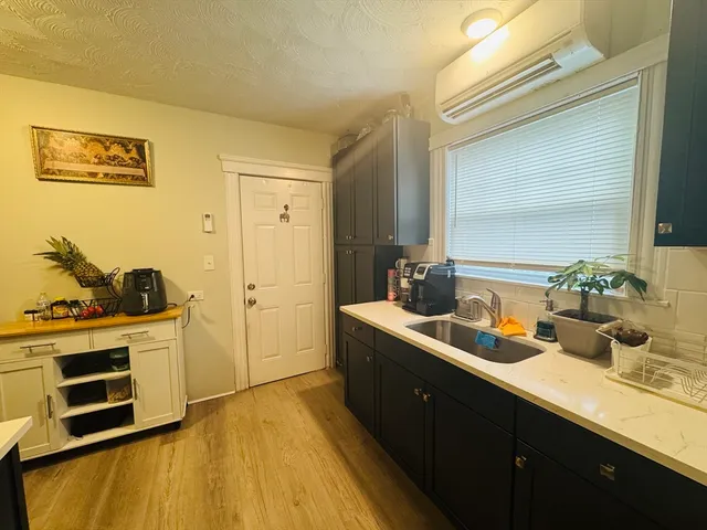 $549,900 | 5 Wakefield Street, Worcester, MA 01605