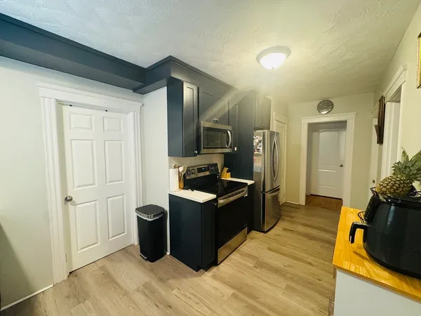 $549,900 | 5 Wakefield Street, Worcester, MA 01605