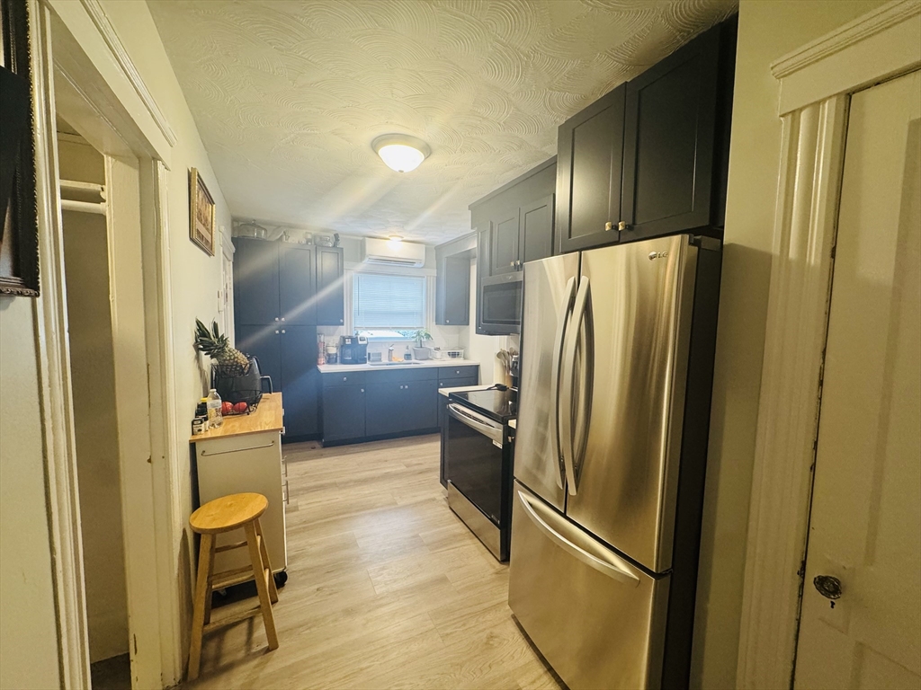 5 Wakefield Street Worcester, MA 01605 - Photo 7 of 21