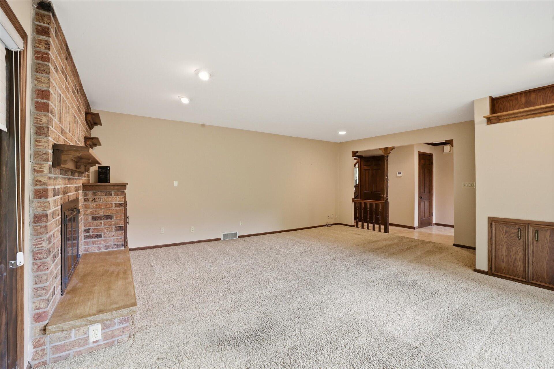 4100 South 119th Street Greenfield, WI 53228 - Photo 26 of 31 New gas fireplace