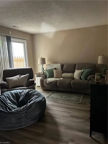 $1,650 | 917 Shelby Drive, Unit D, Greensboro, NC 27409