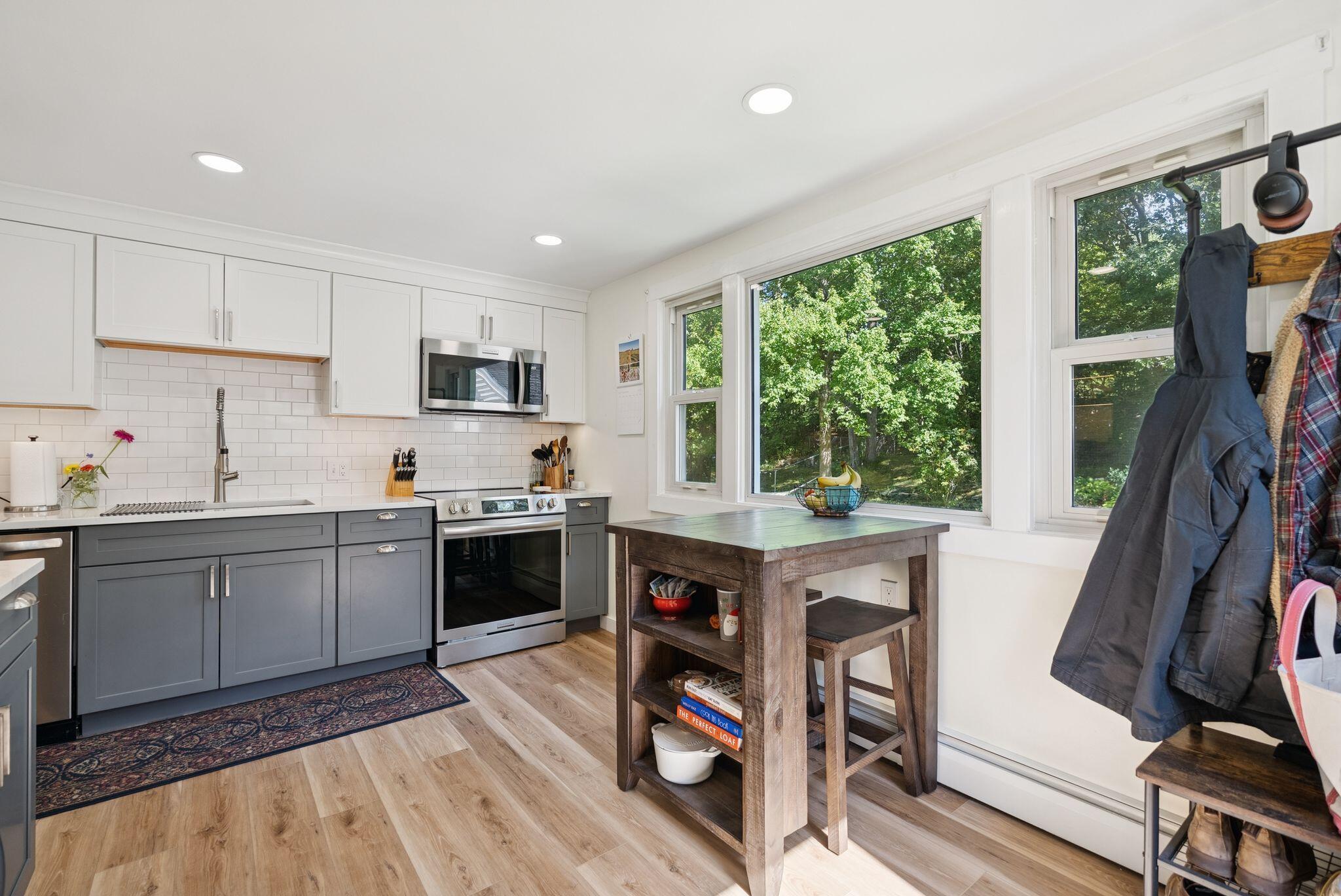 91 Coach Road South Portland, ME 04106 - Photo 14 of 21 19_DSC02118