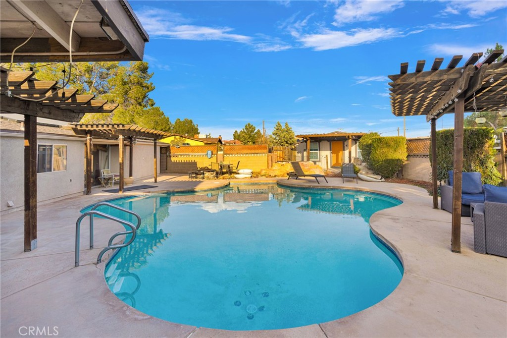 14415 Erie Road Apple Valley, CA 92307 - Photo 2 of 61