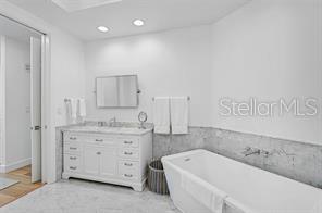 409 North Point Road, Unit 802 Osprey, FL 34229 - Photo 18 of 39