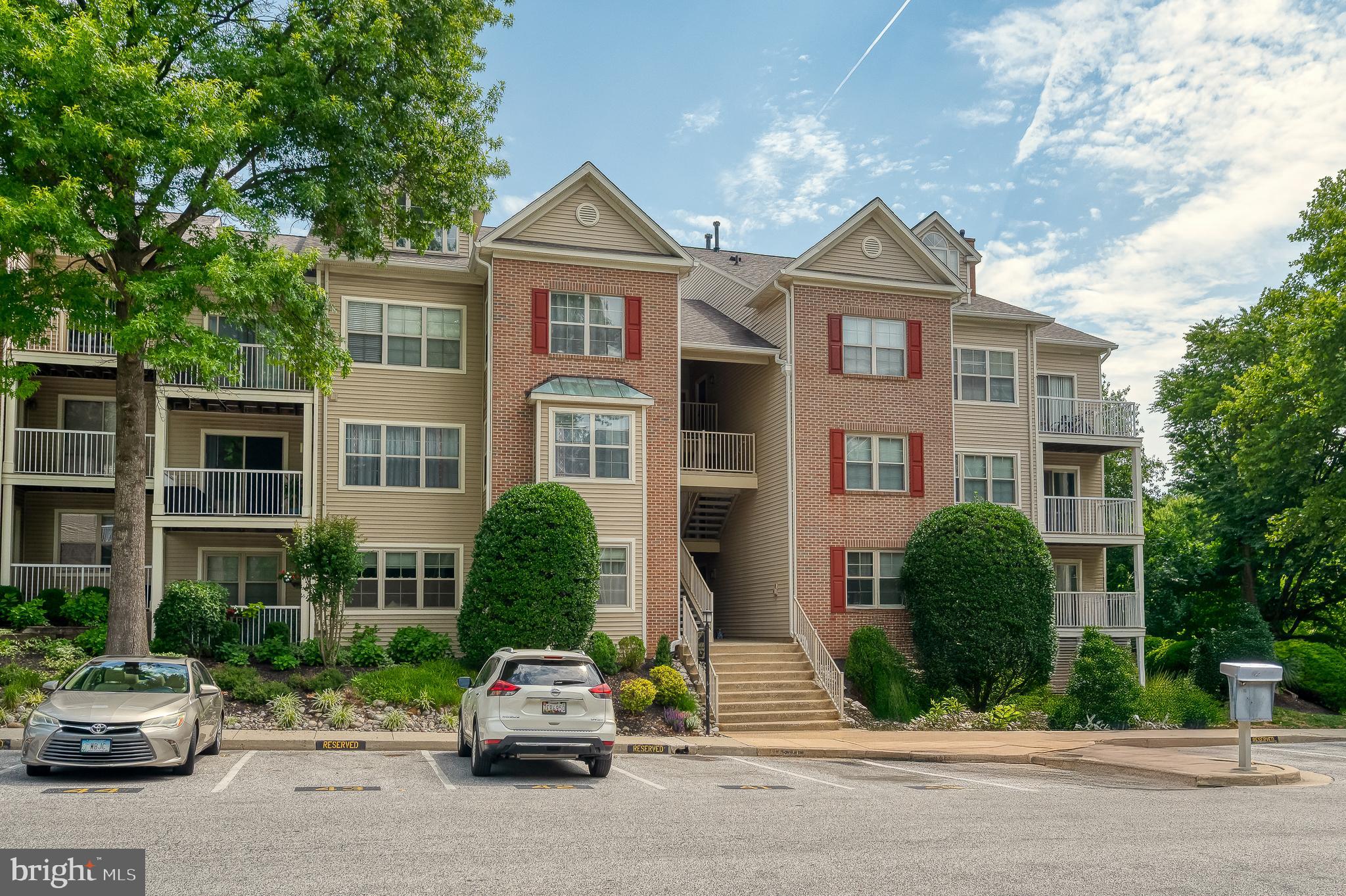6830 H Hayley Ridge Way, Unit H Baltimore, MD 21209 - Photo 3 of 43 This unit is an END UNIT - natural lighting!