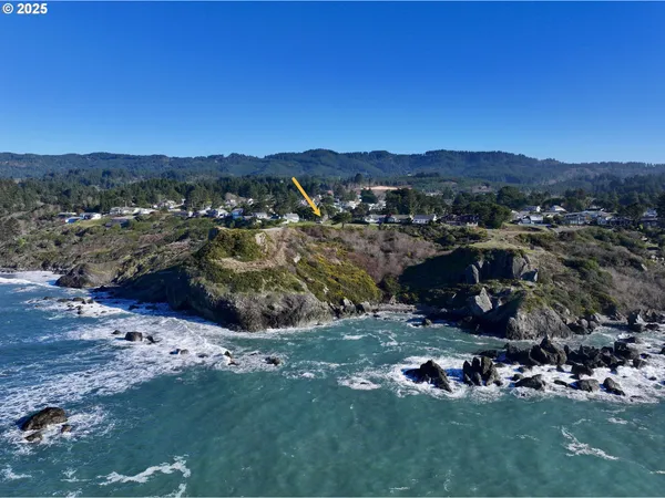 $649,900 | 96370 North Drive, Unit 8, Brookings, OR 97415