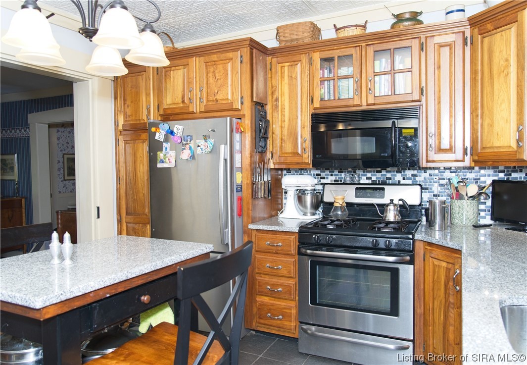 620 Spring Street Madison, IN 47250 - Photo 3 of 73