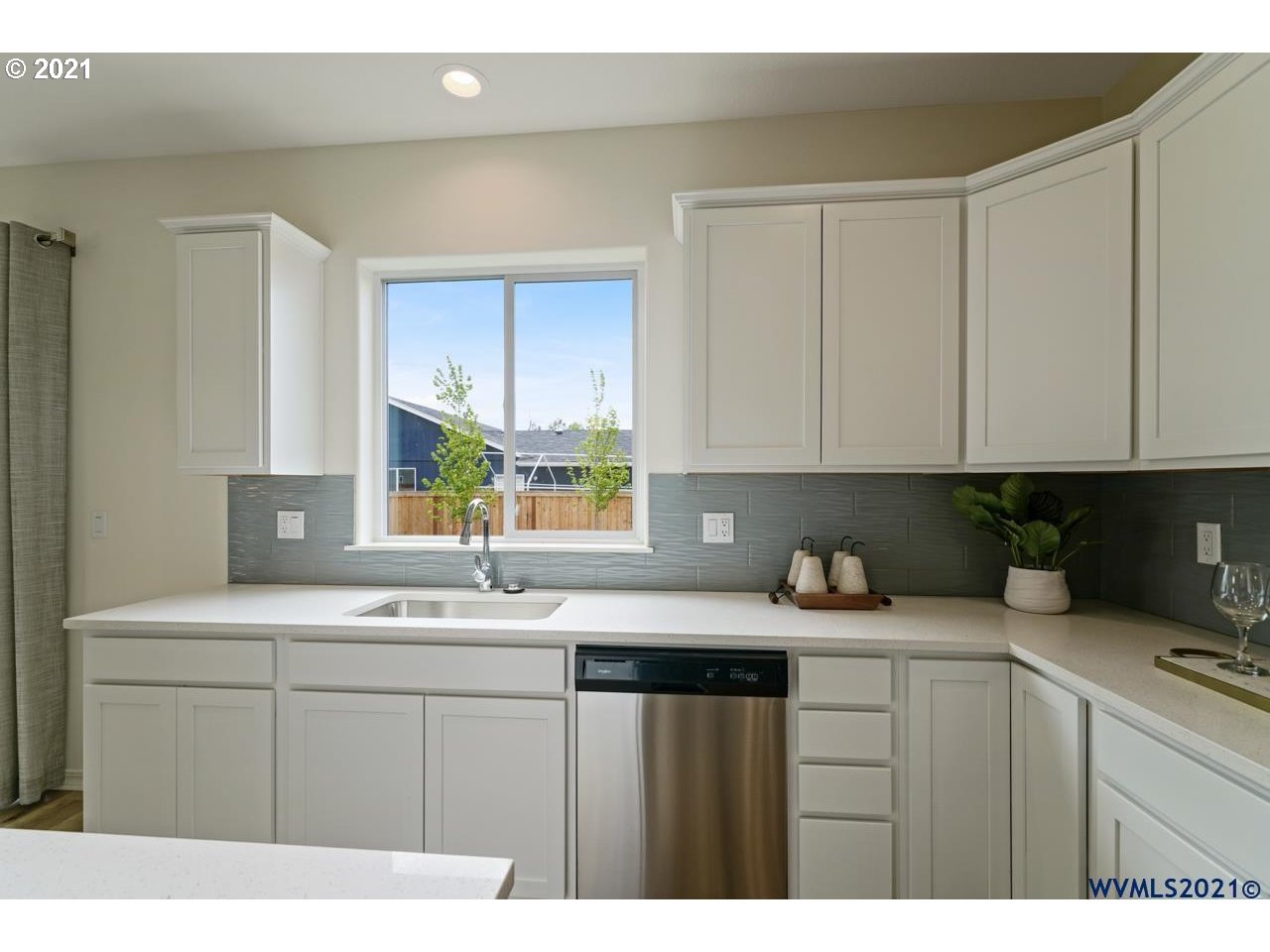 885 8th Street Gervais, OR 97026 - Photo 10 of 29