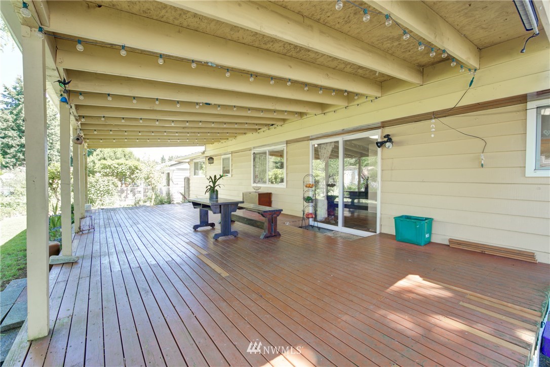 864 Southwest 127th Street Seattle, WA 98146 - Photo 15 of 20 Gallery Image 15