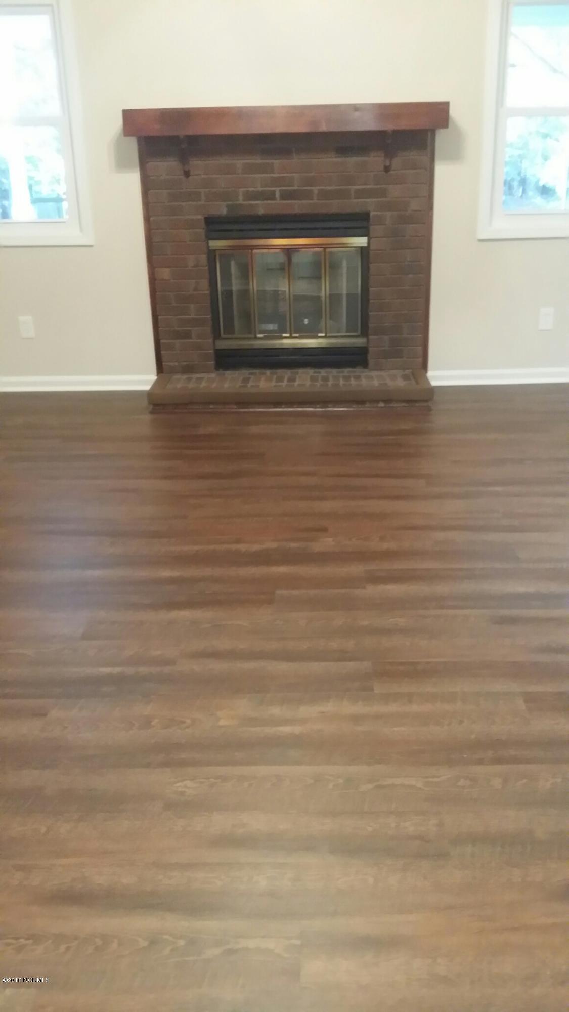 107 Glencroft Road Hubert, NC 28539 - Photo 25 of 64 v