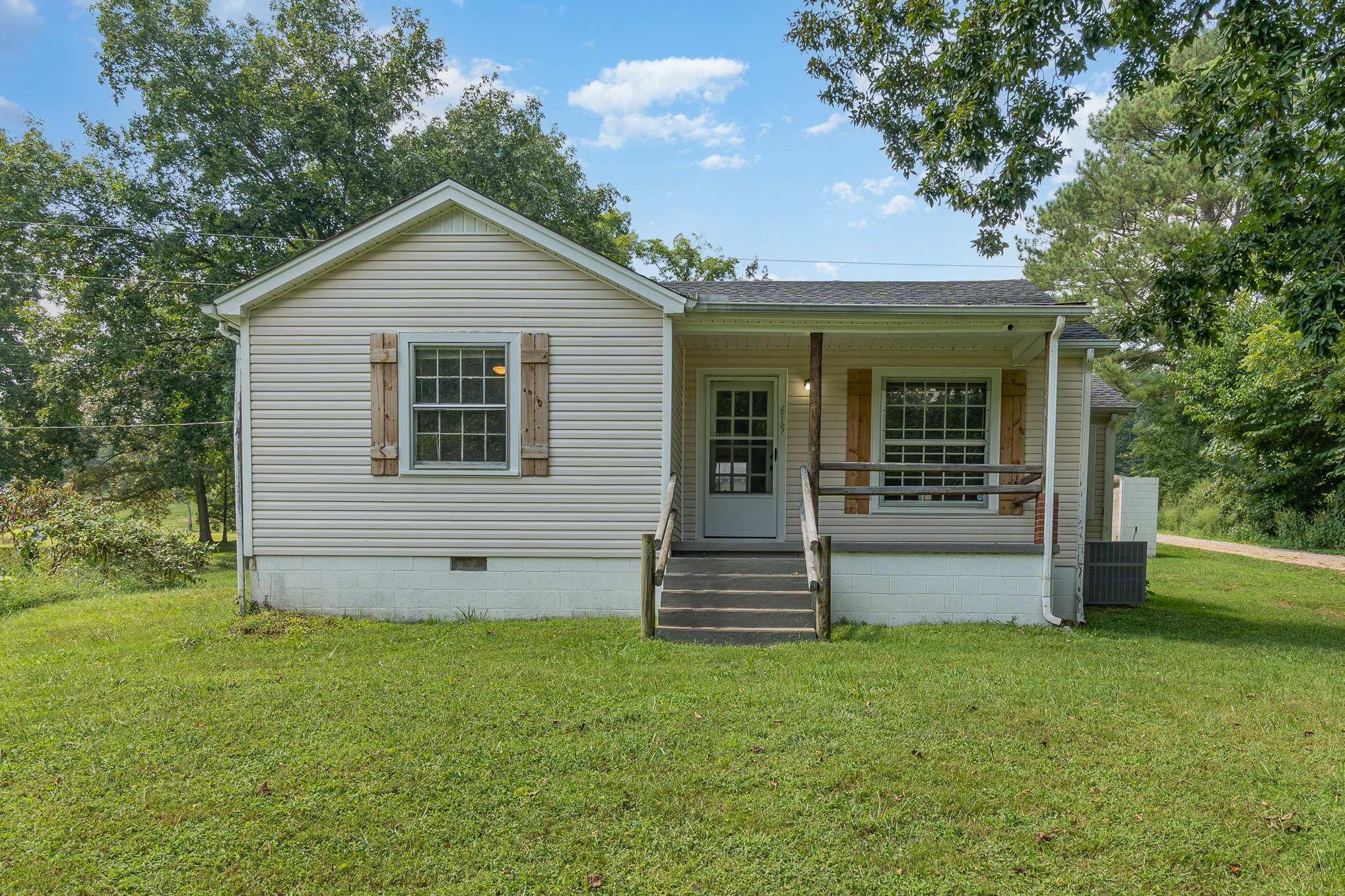 615 Sedric Kimbro Road Centerville, TN 37033 - Photo 4 of 19 Gallery Image 4